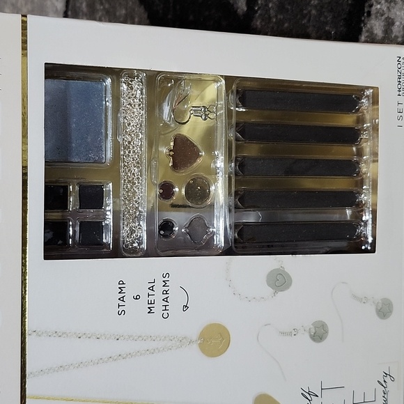 NEXT STYLE D.I.Y SIGNET STYLE JEWELRY STAMP 6 METAL CHARMS - Picture 10 of 13